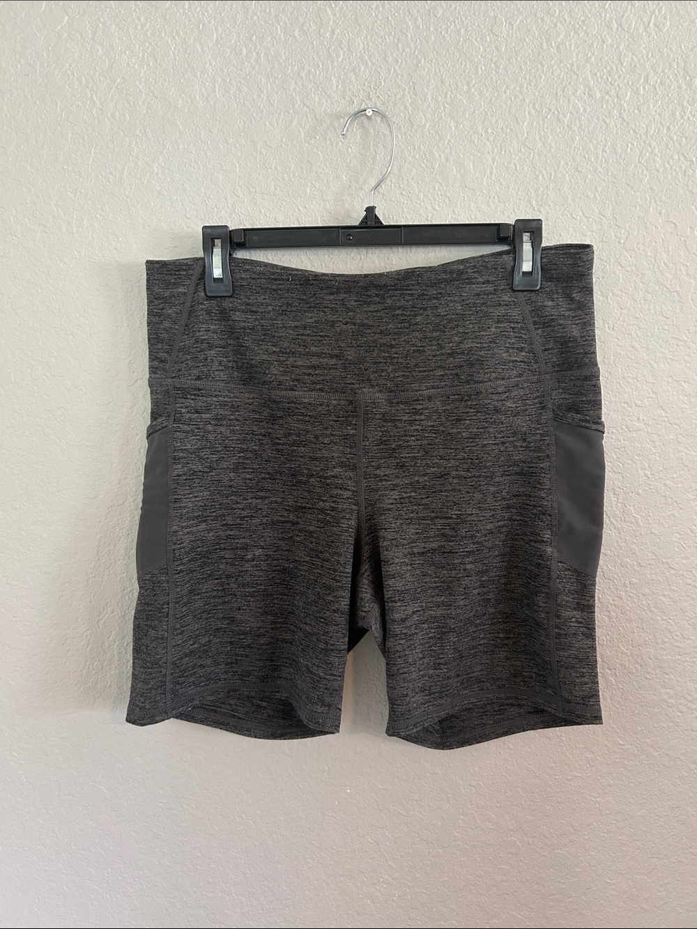 GAIAM Heathered Charcoal Gray Bike Shorts with Side Pockets